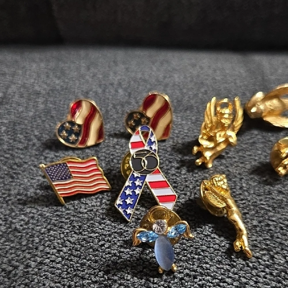 Bundle of Assorted Pins‎ (17) - Picture 2 of 4
